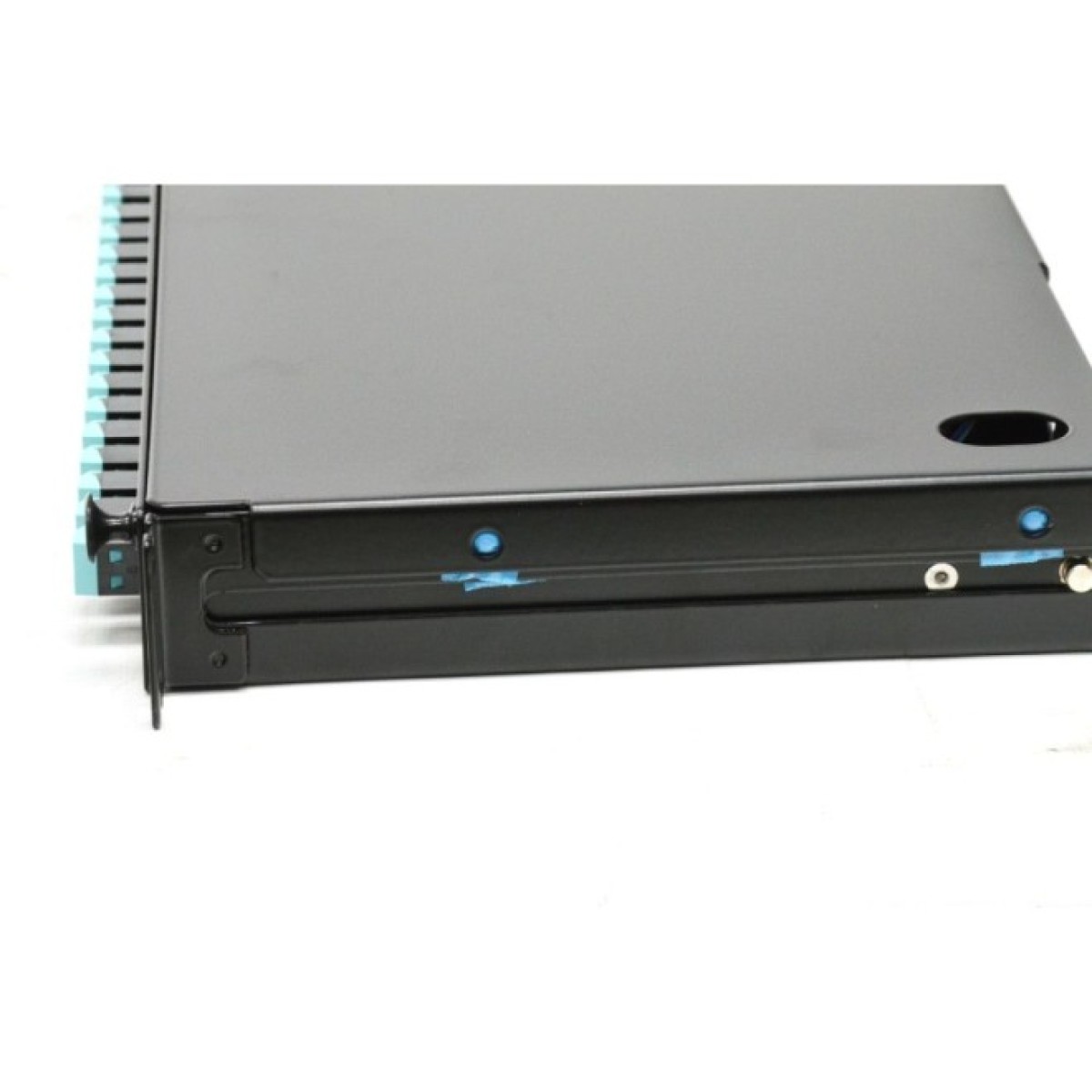 ВО патч-панель LAN1 з 24xLC Duplex адапт., 48 пігтейл., сплайс-касетами, MM, OM3/OM4, 1U, висувна, чорна, Corning 98_98.jpg - фото 6