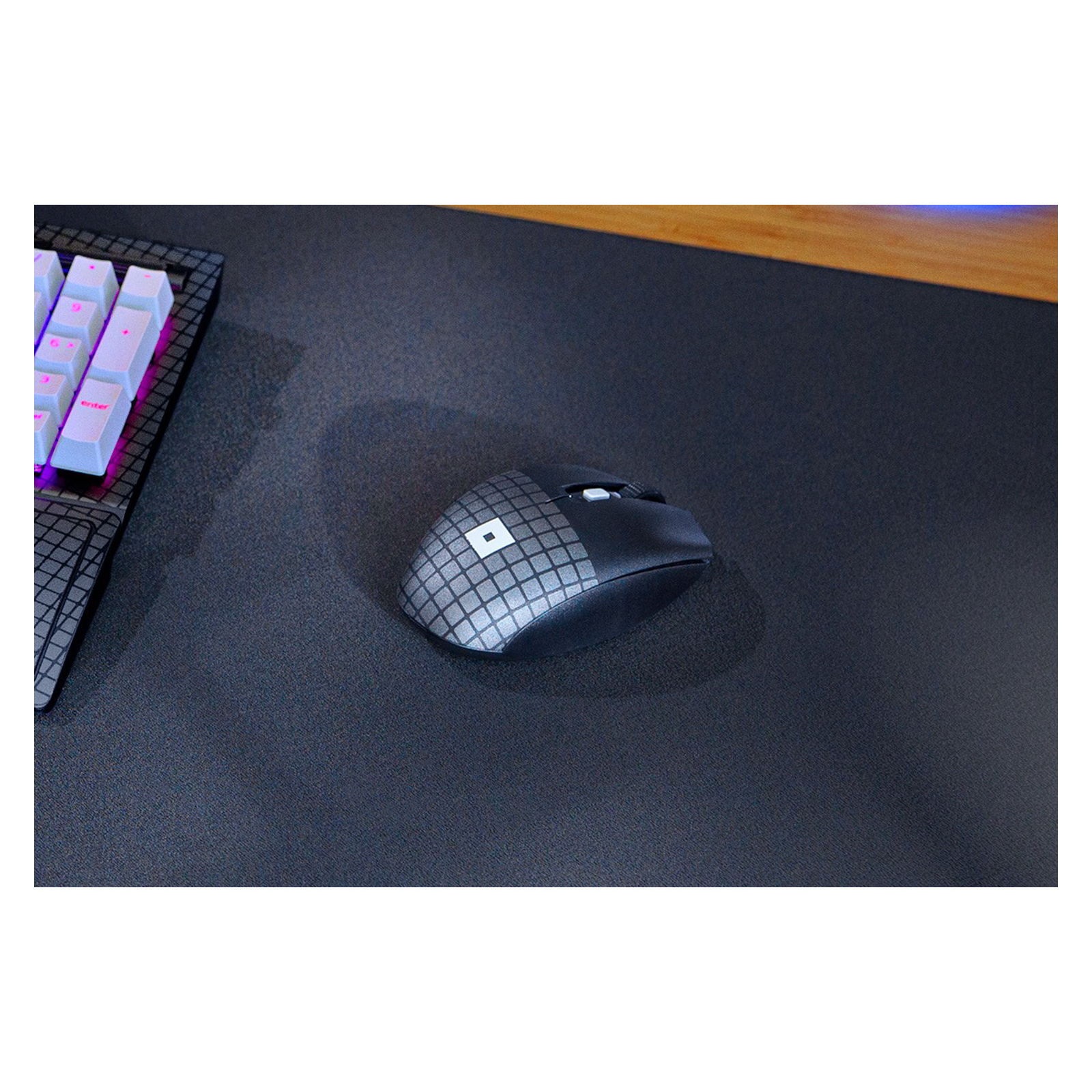 RZ01-03730600-R3M1 - Мишка Razer Orochi V2 Wireless Roblox