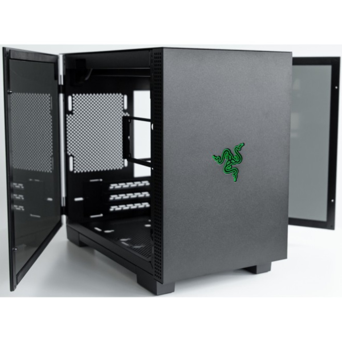 Корпус Razer Tomahawk Mini-ITX (RC21-01400100-R3M1) 98_98.jpg - фото 6