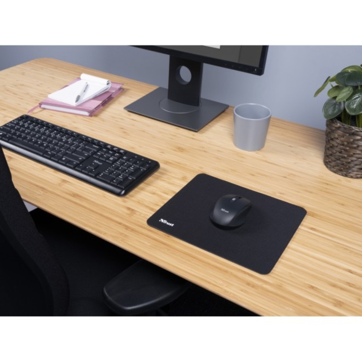 Килимок для мишки Trust Mouse Pad M Black (24193) 98_98.jpg - фото 2