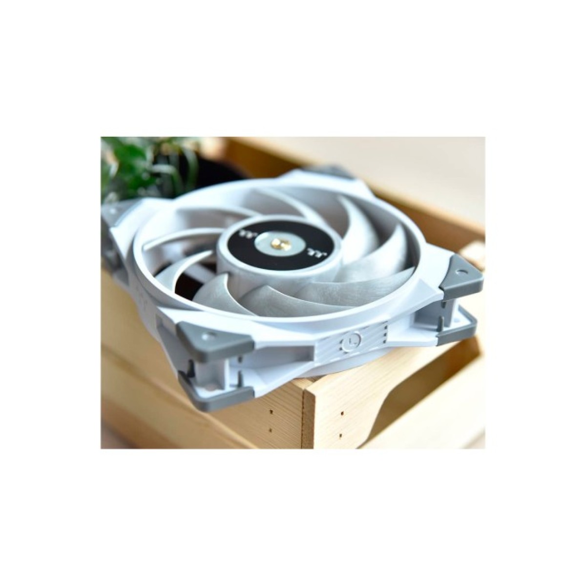 Кулер до корпусу ThermalTake TOUGHFAN 12 Radiator Fan 1Pack (CL-F117-PL12WT-A) 98_98.jpg - фото 2