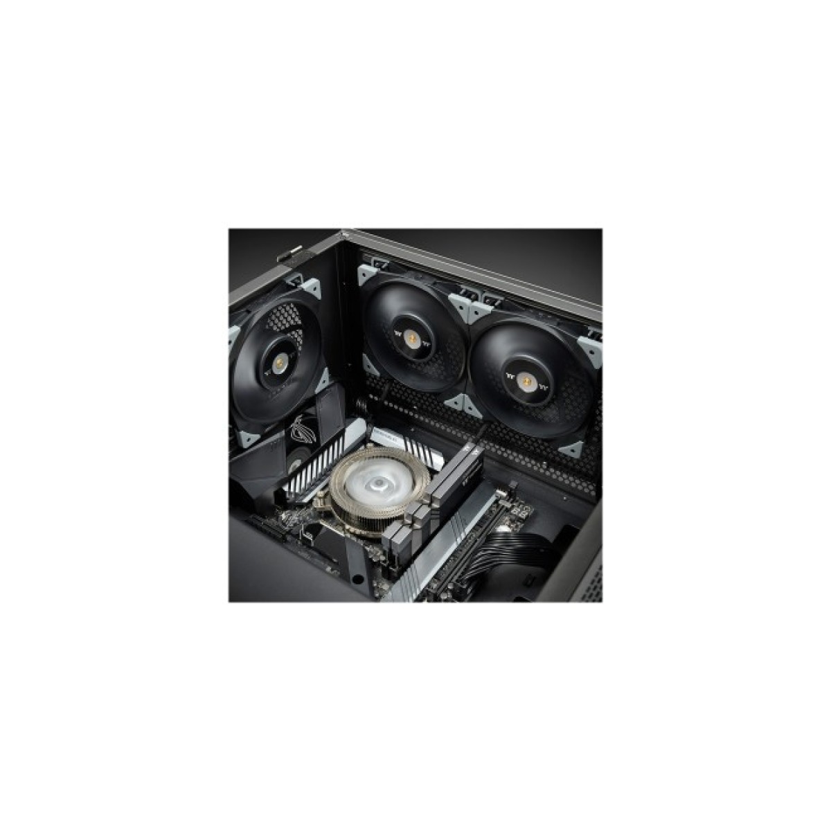 Кулер до корпусу ThermalTake TOUGHFAN 12 Radiator Fan 1Pack (CL-F117-PL12BL-A) 98_98.jpg - фото 3