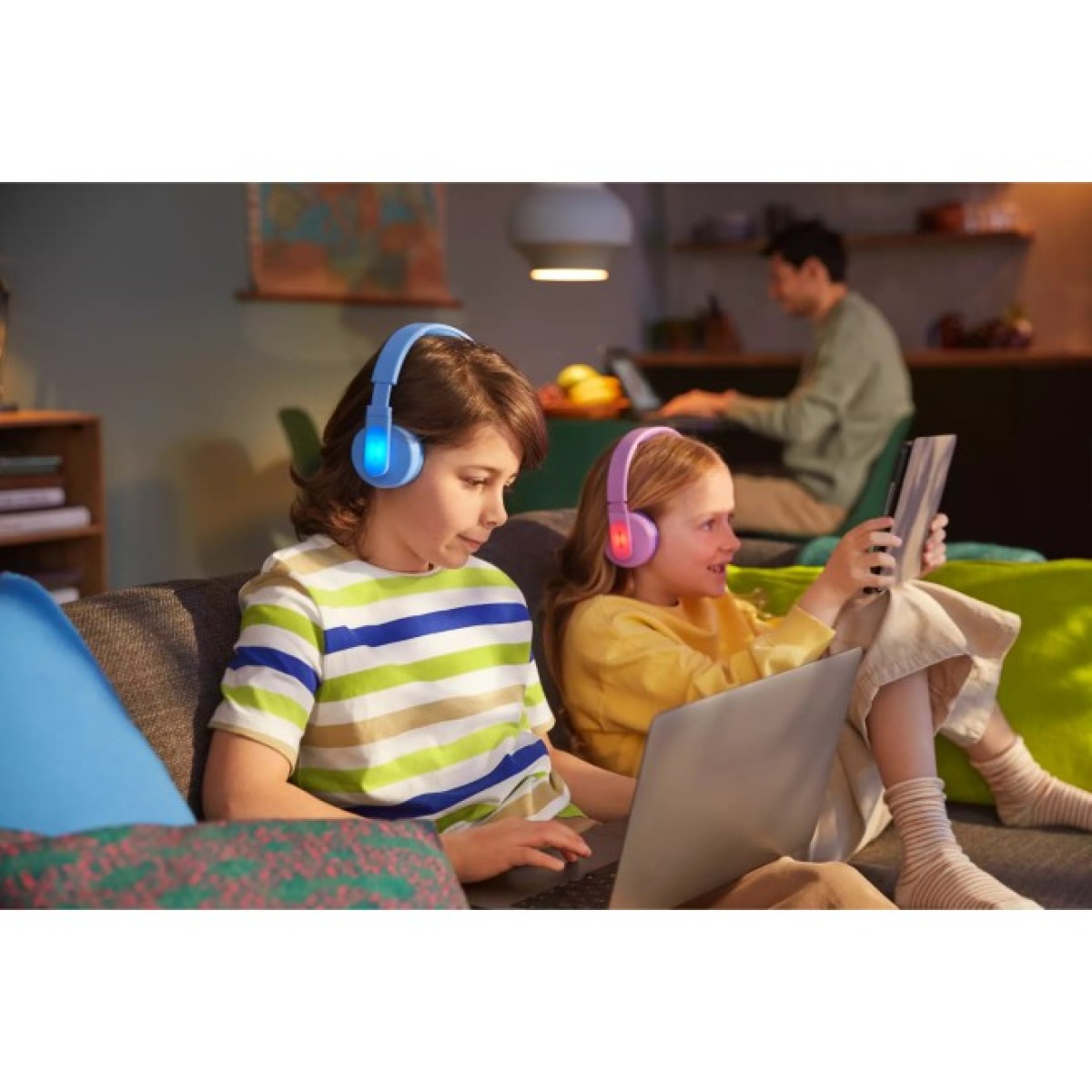 Наушники Philips Kids TAK4206 On-ear Colored light panels Wireless Blue (TAK4206BL/00) 98_98.jpg - фото 8