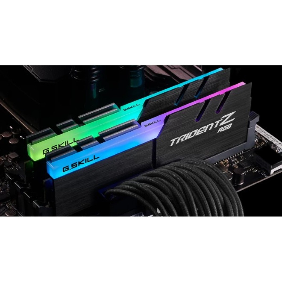 Модуль памяти для компьютера DDR4 32GB (2x16GB) 4000 MHz Trident Z RGB G.Skill (F4-4000C18D-32GTZR) 98_98.jpg - фото 4