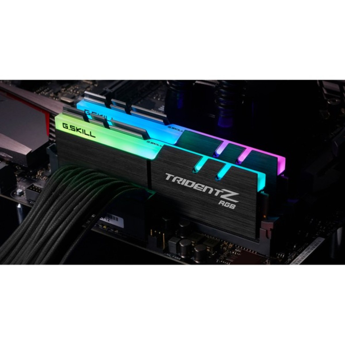 Модуль памяти для компьютера DDR4 32GB (2x16GB) 4000 MHz Trident Z RGB G.Skill (F4-4000C18D-32GTZR) 98_98.jpg - фото 5