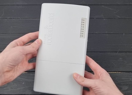 Всепогодный роутер MikroTik PowerBox Pro на 5 гигабитных lan портов с функцией PoE 256_184.jpg