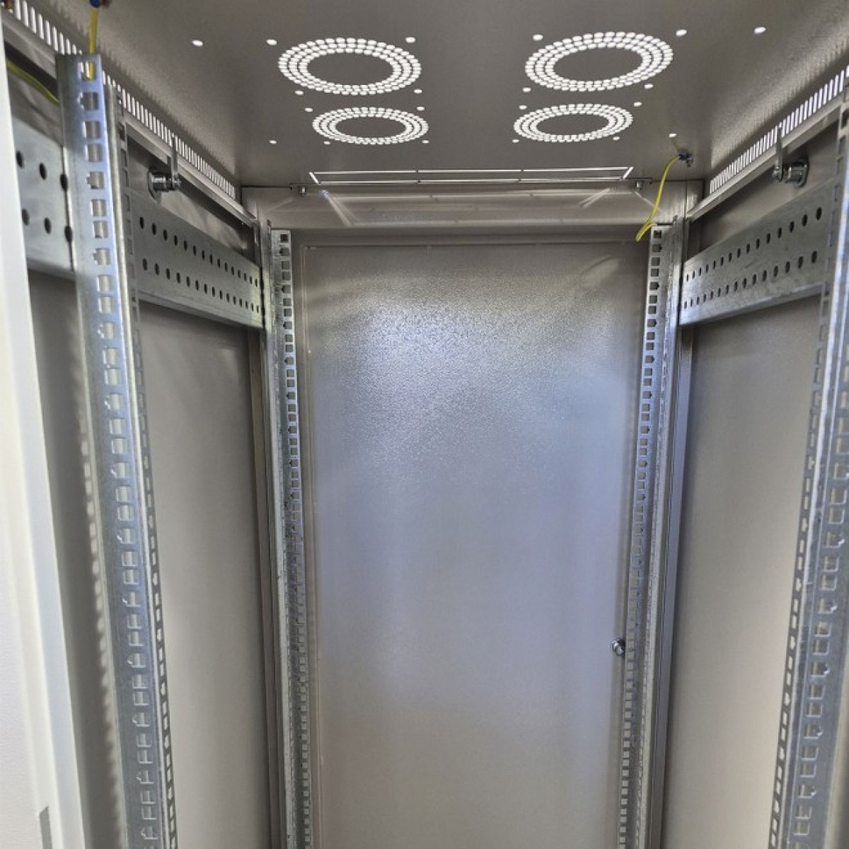 Шкаф серверный напольный EServer 24U-600х600, стекло, серый (ES-2460G) 98_98.jpg - фото 7