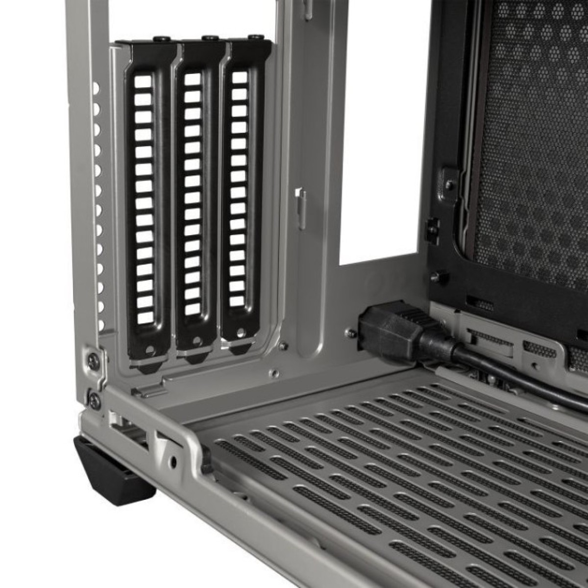 Корпус CoolerMaster NR200P MAX (NR200P-MCNN85-SL1) 98_98.jpg - фото 10