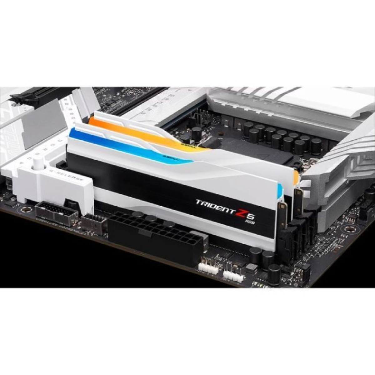 Модуль памяти для компьютера DDR5 32GB (2x16GB) 7200 MHz Trident Z5 RGB Matte White G.Skill (F5-7200J3445G16GX2-TZ5RW) 98_98.jpg - фото 2