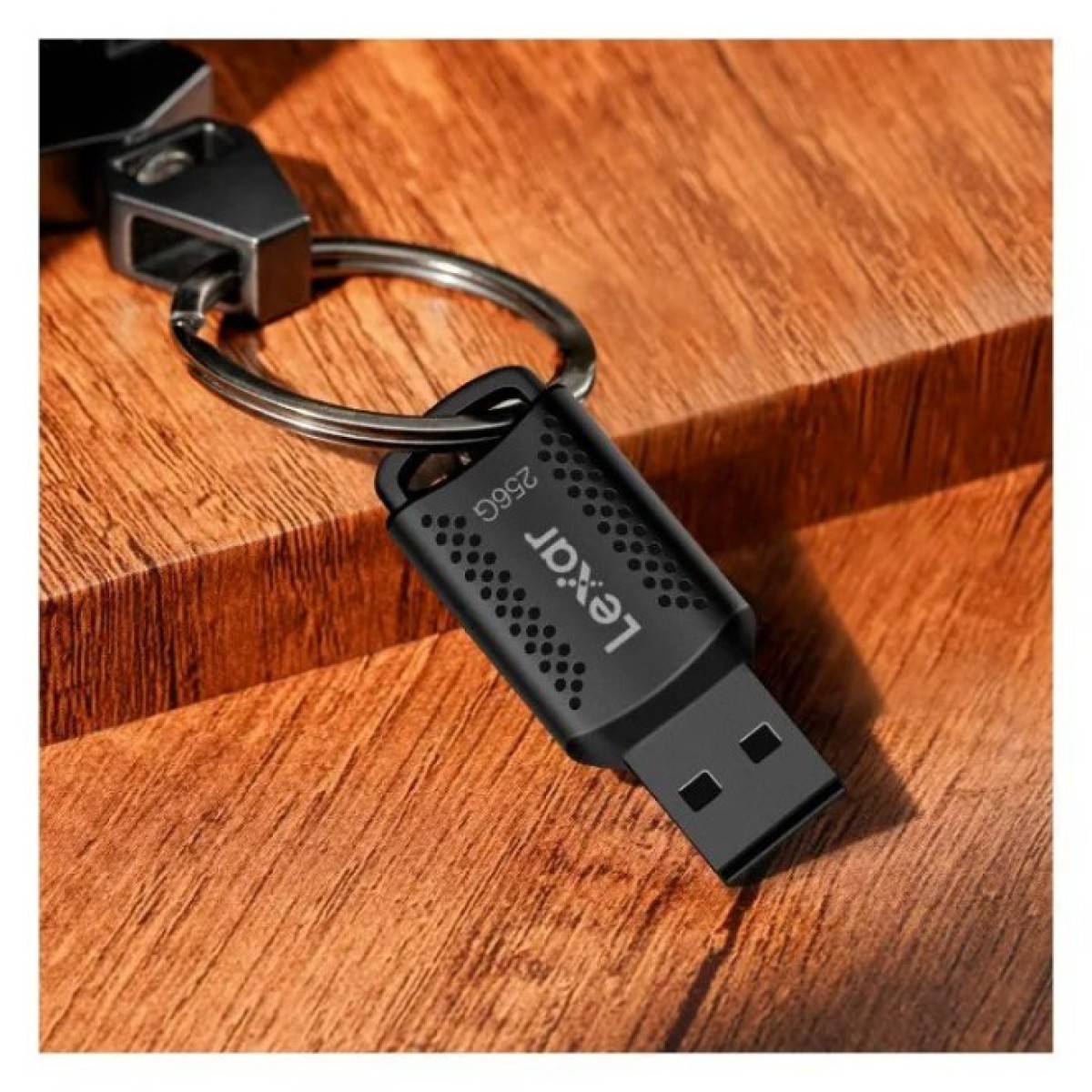 USB флеш накопитель Lexar 256GB JumpDrive V400 Black USB 3.0 (LJDV400256G-BNBNG) 98_98.jpg - фото 5