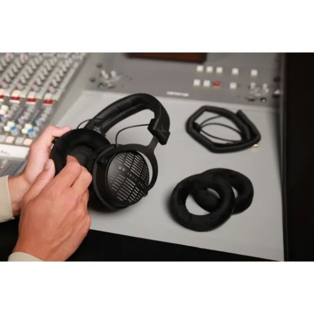 Наушники Beyerdynamic DT 1990 Pro MK II Black (531070) 98_98.jpg - фото 7