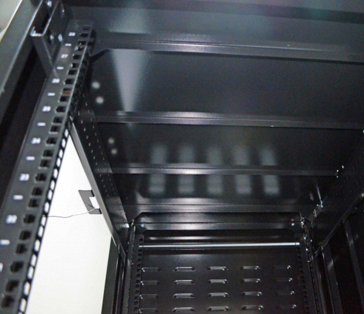 Шкаф 19" 28U, 610х865 мм (Ш*Г), усиленный, черный (UA-MGSE2868MB) 98_85.jpg - фото 6