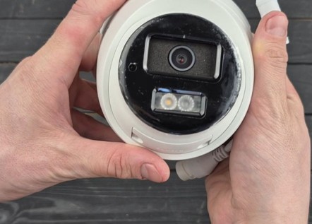 IP-камера Hikvision DS-2CD1323G2-LIUF с гибридной подсветкой и микрофоном 256_184.jpg