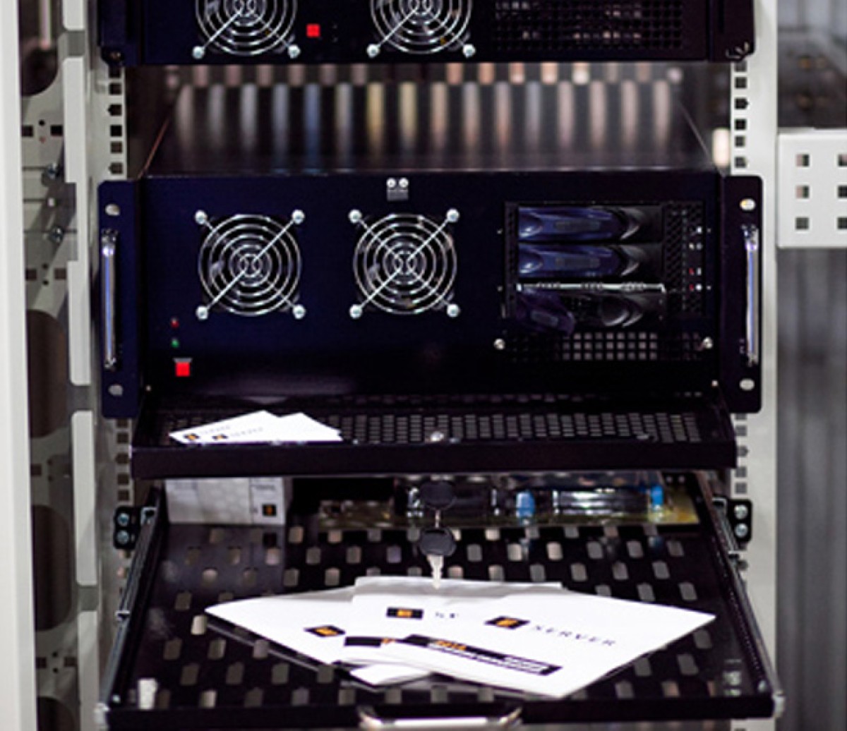 Шкаф серверный напольный 42U 800x800 Rackmount (42U800x800GR) 98_85.jpg - фото 8