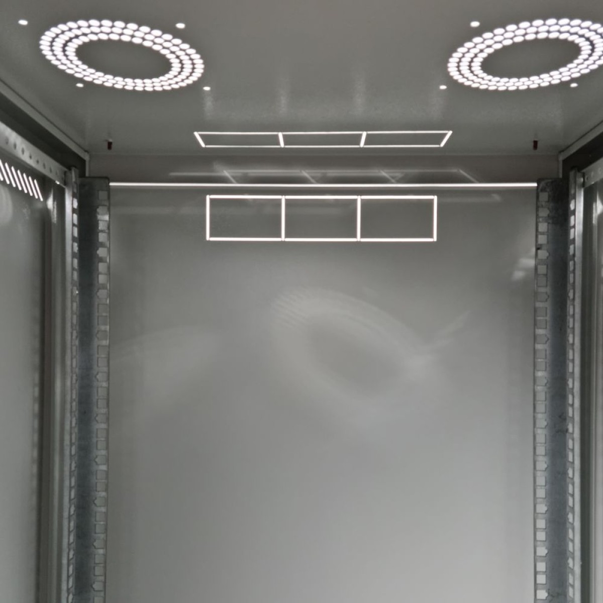 Серверный шкаф 18U, EServer 600х500х907 стекло, Серый (ES-Е1850G) 98_98.jpg - фото 8
